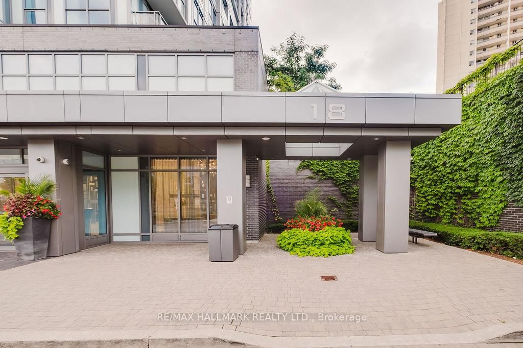 18 Graydon Hall Drive • #1803 • Toronto, ON photo 6