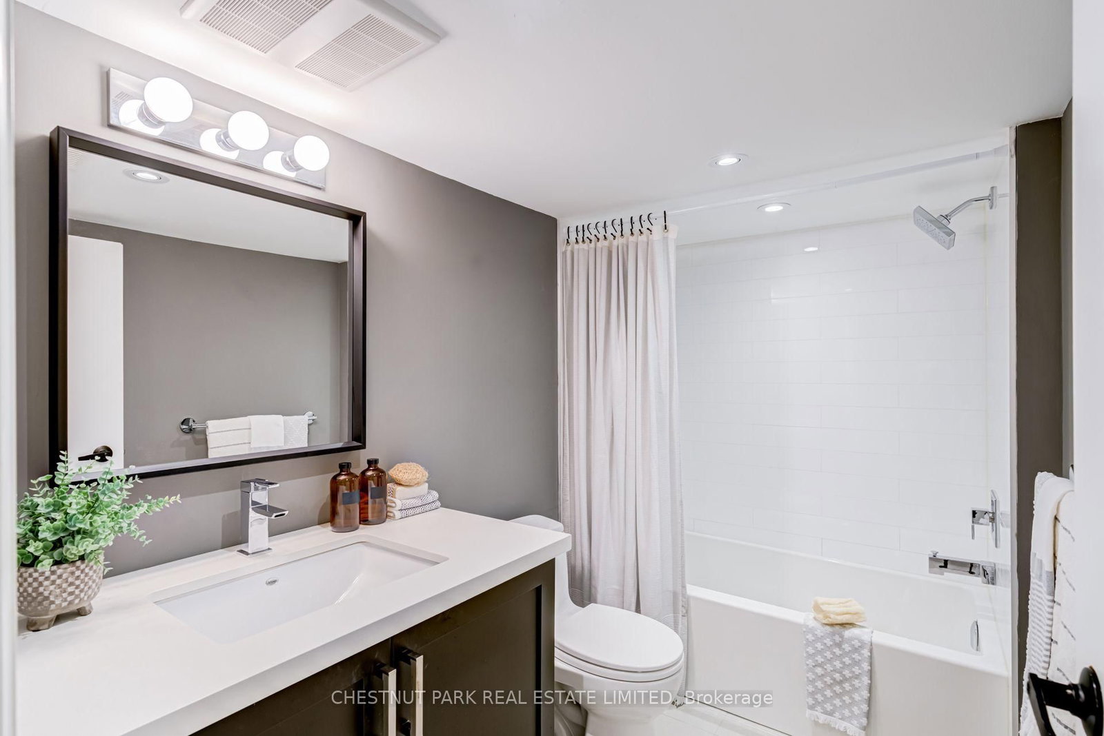 209 Atlas Avenue • Toronto, ON photo 25