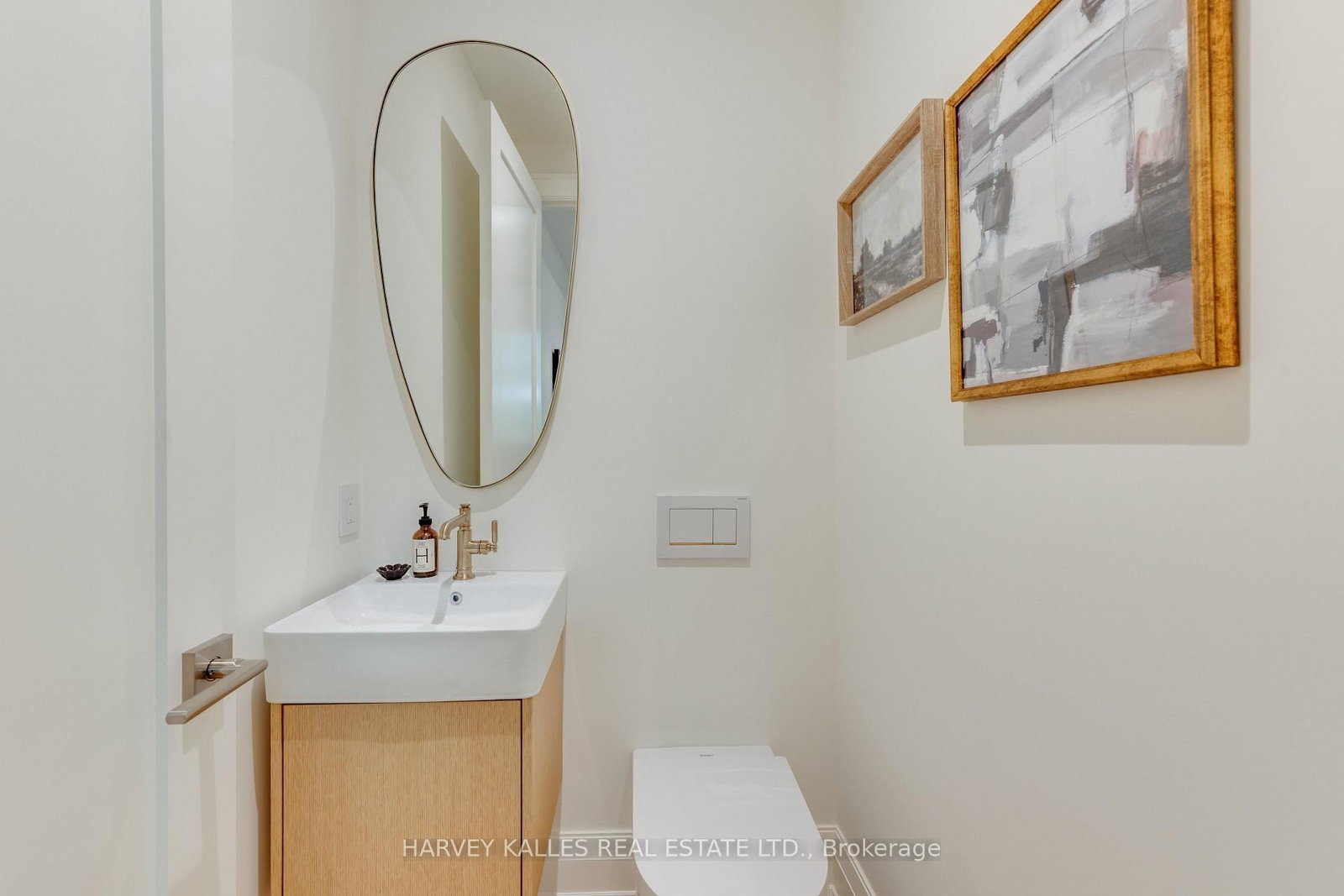 32 Evergreen Gardens • Toronto, ON photo 22