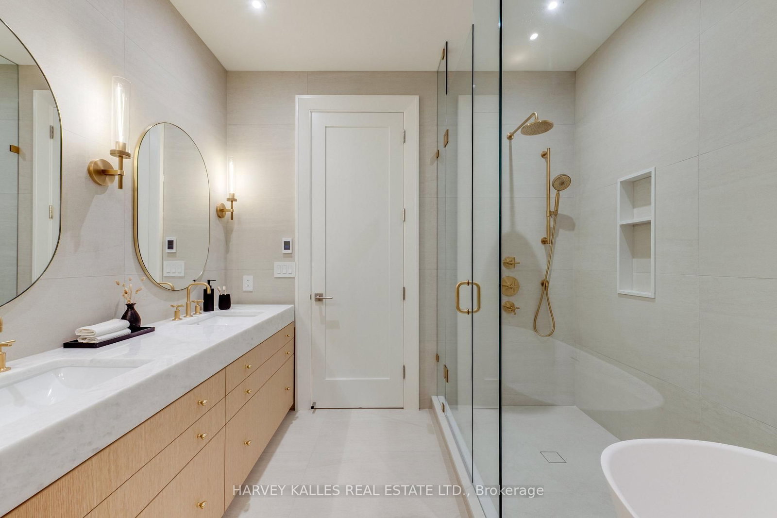 32 Evergreen Gardens • Toronto, ON photo 29
