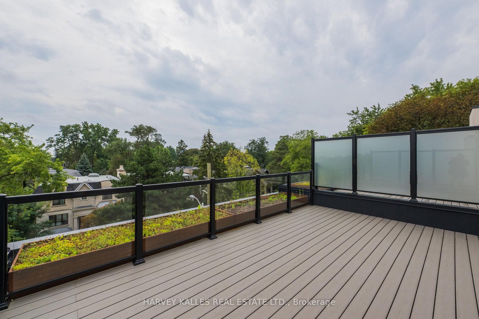 32 Evergreen Gardens • Toronto, ON photo 44
