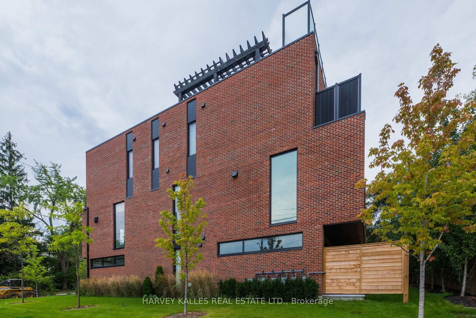 32 Evergreen Gardens • Toronto, ON photo 47