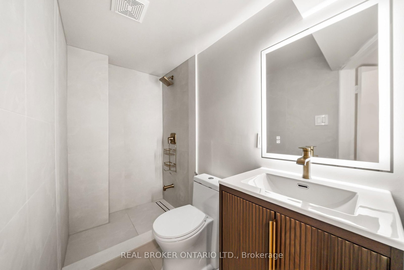 69 Chaplin Crescent • Toronto, ON photo 39