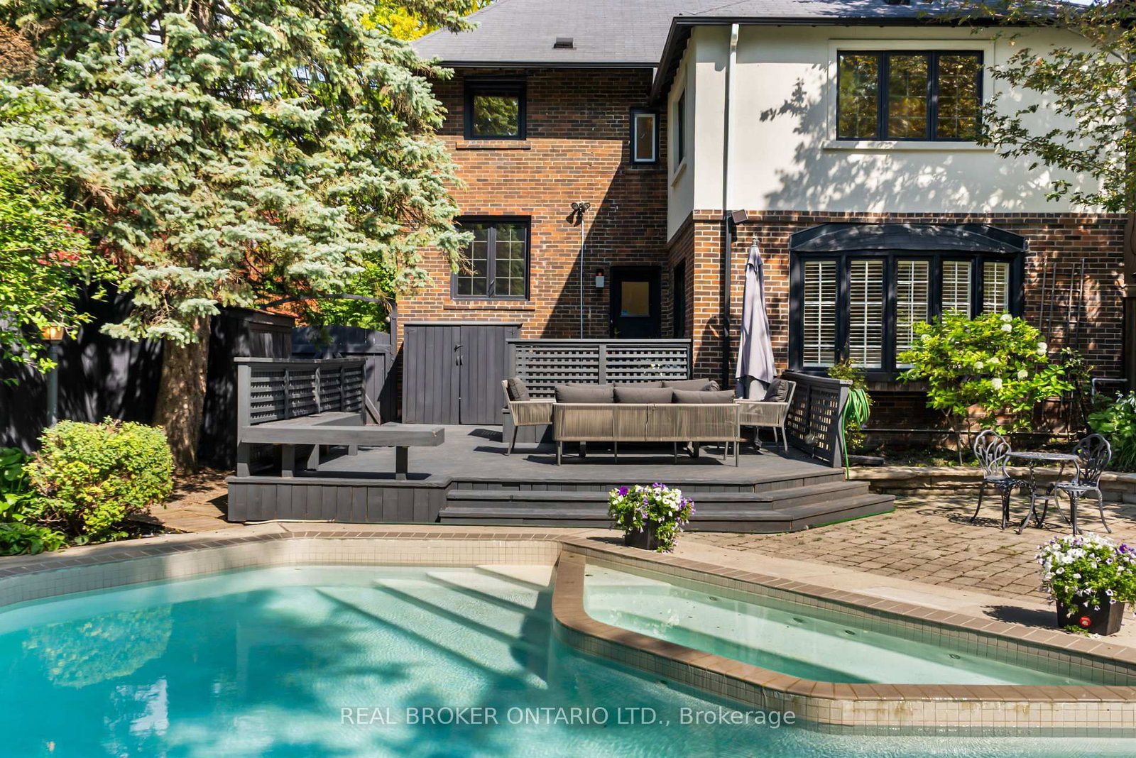 69 Chaplin Crescent • Toronto, ON photo 40