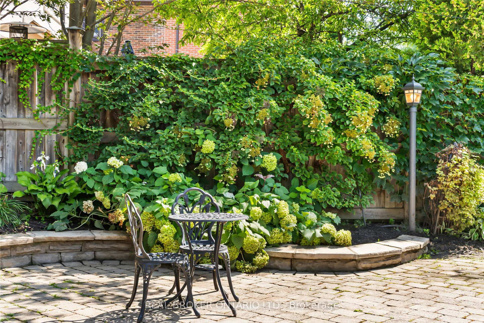 69 Chaplin Crescent • Toronto, ON photo 41