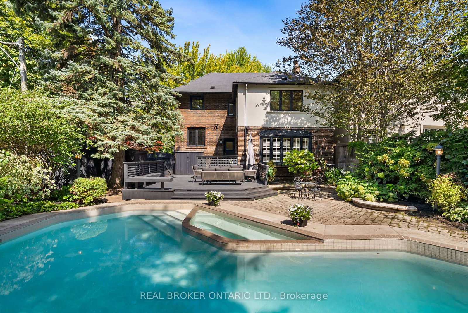 69 Chaplin Crescent • Toronto, ON photo 43