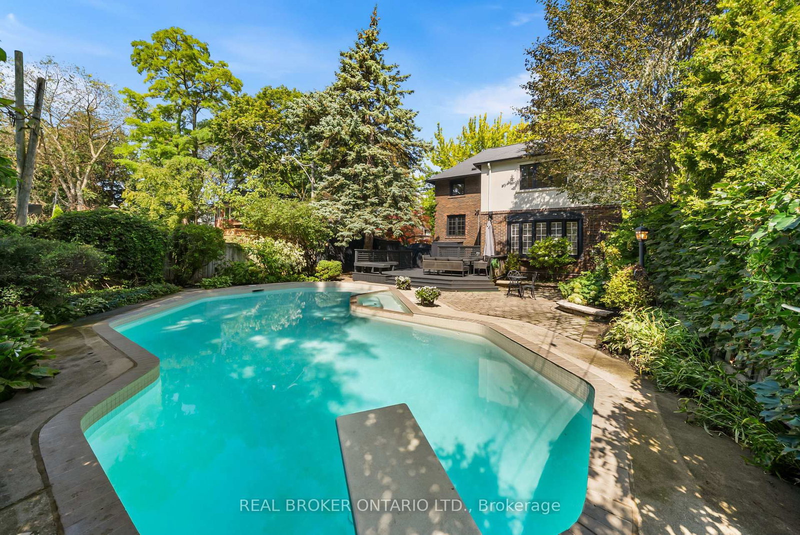 69 Chaplin Crescent • Toronto, ON photo 44