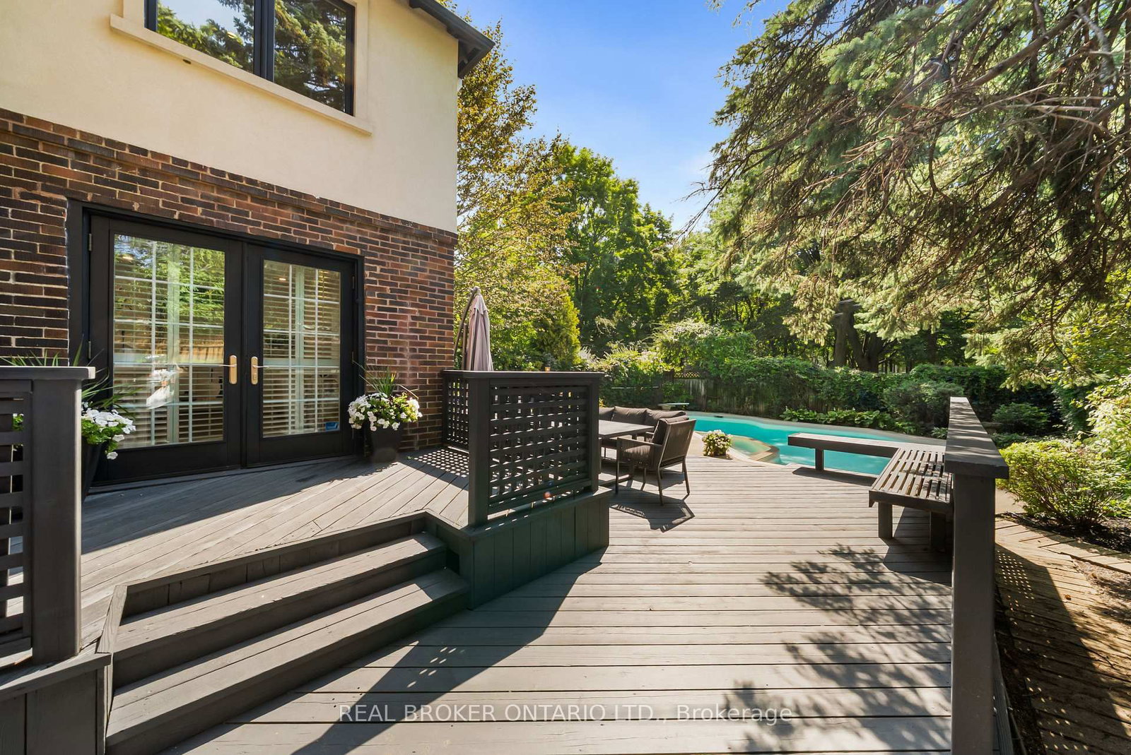 69 Chaplin Crescent • Toronto, ON photo 46