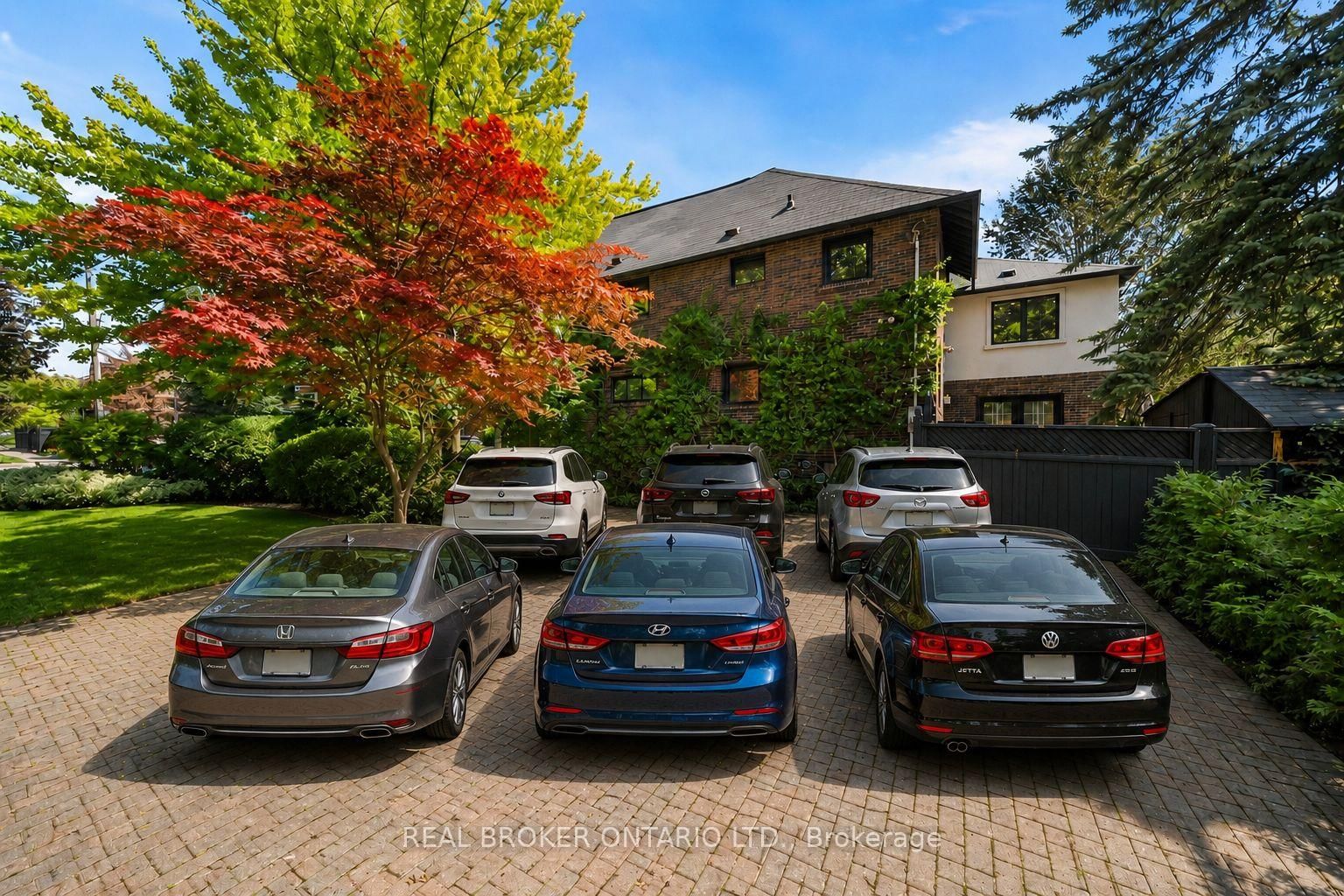 69 Chaplin Crescent • Toronto, ON photo 47