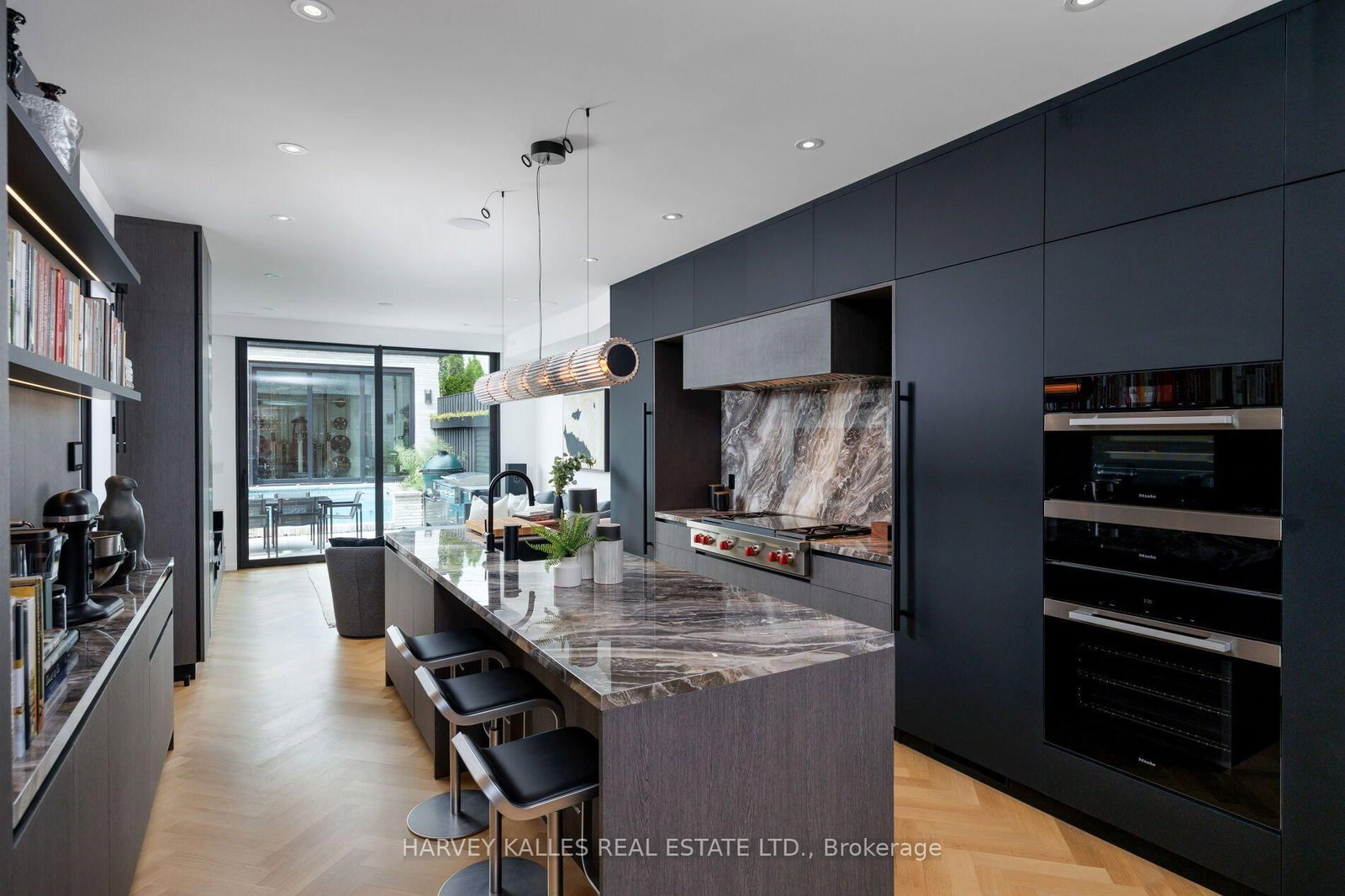 22 Foxley Street • Toronto, ON photo 10