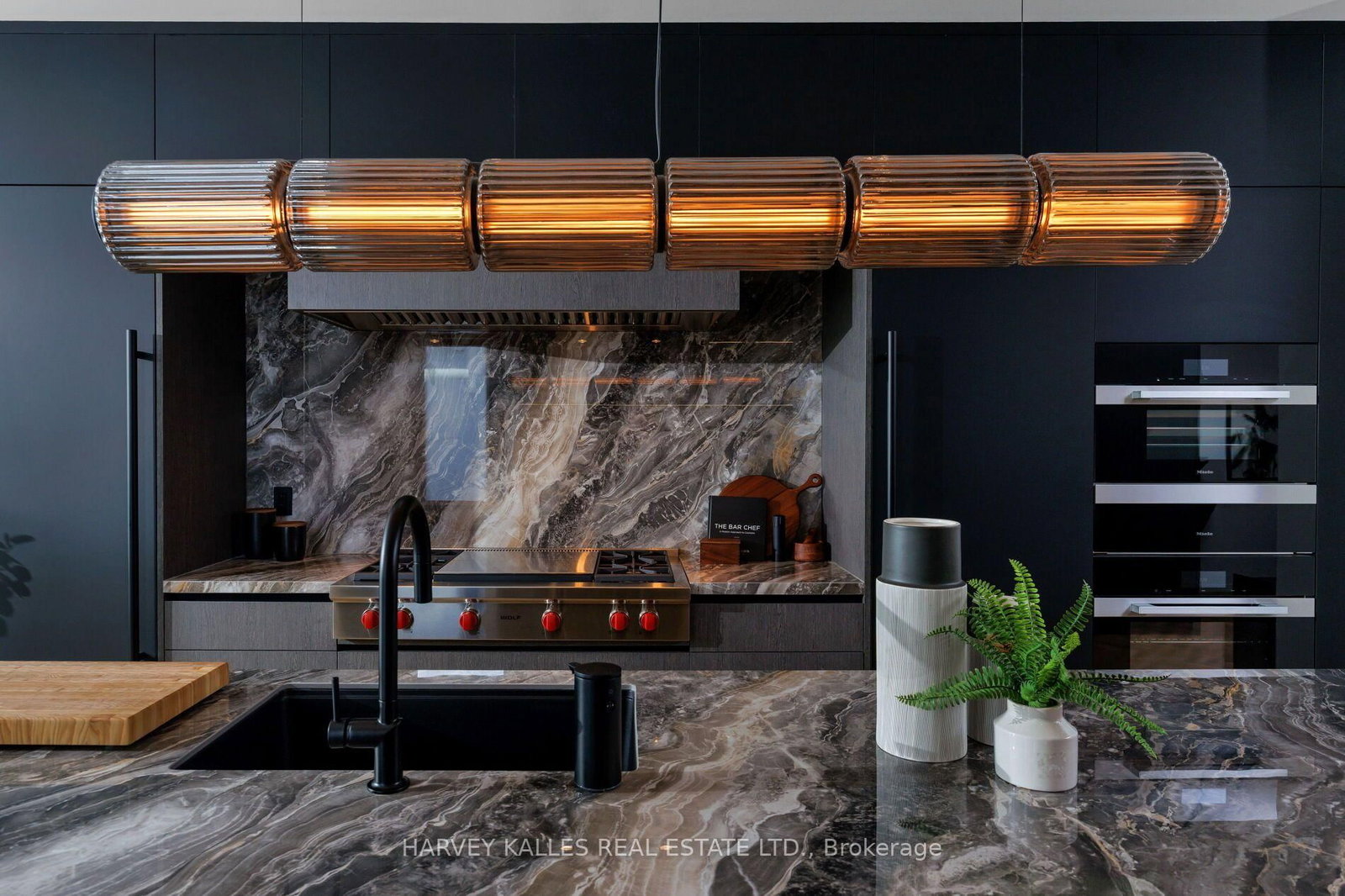 22 Foxley Street • Toronto, ON photo 11