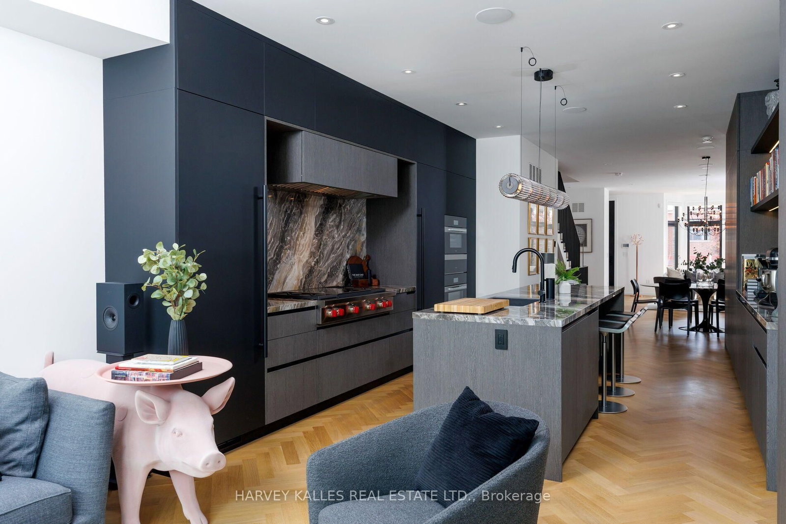 22 Foxley Street • Toronto, ON photo 13