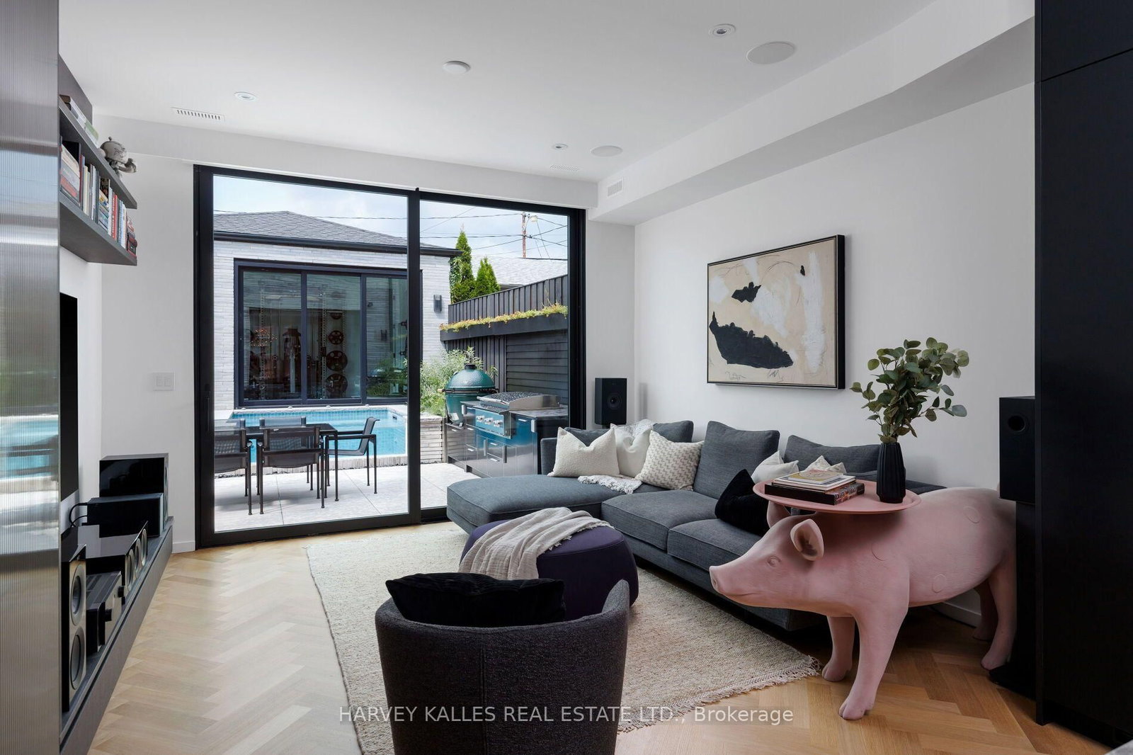 22 Foxley Street • Toronto, ON photo 14