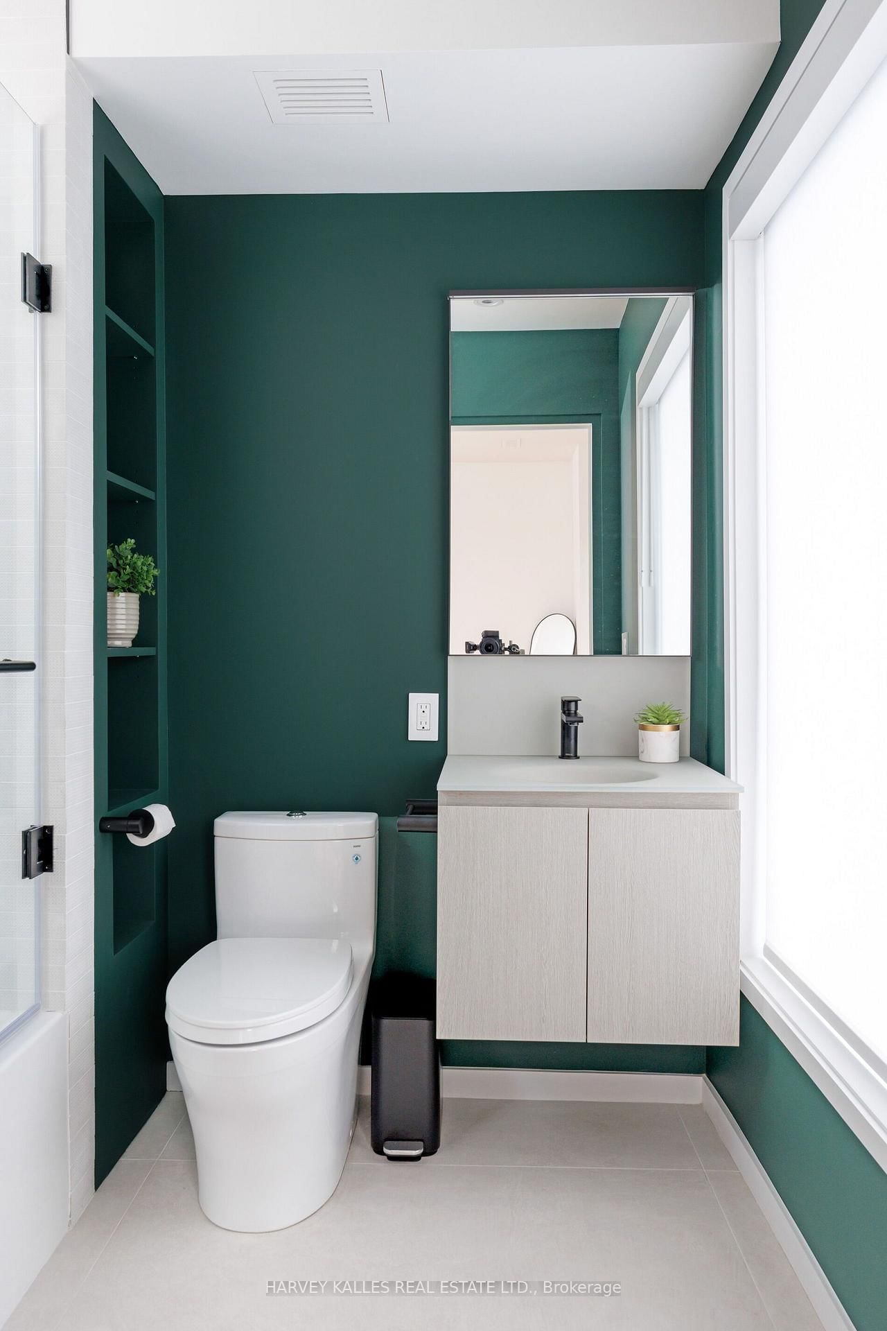 22 Foxley Street • Toronto, ON photo 29
