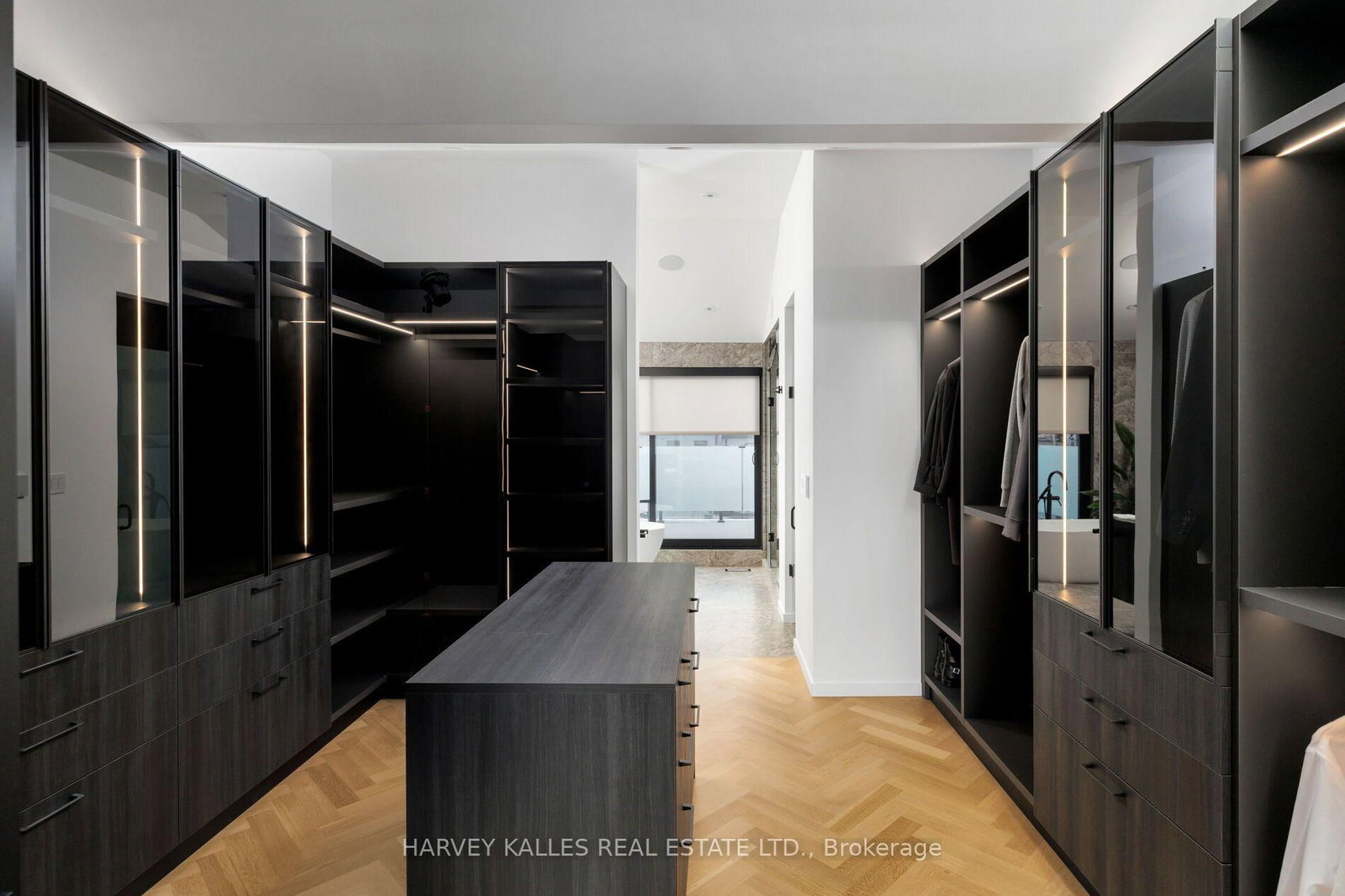 22 Foxley Street • Toronto, ON photo 40