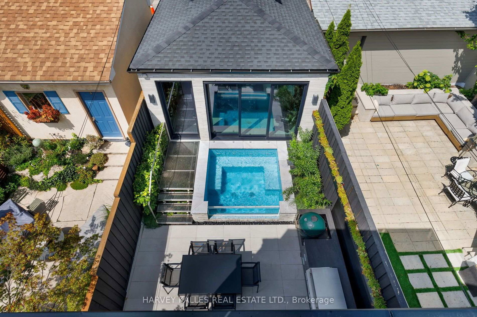 22 Foxley Street • Toronto, ON photo 44