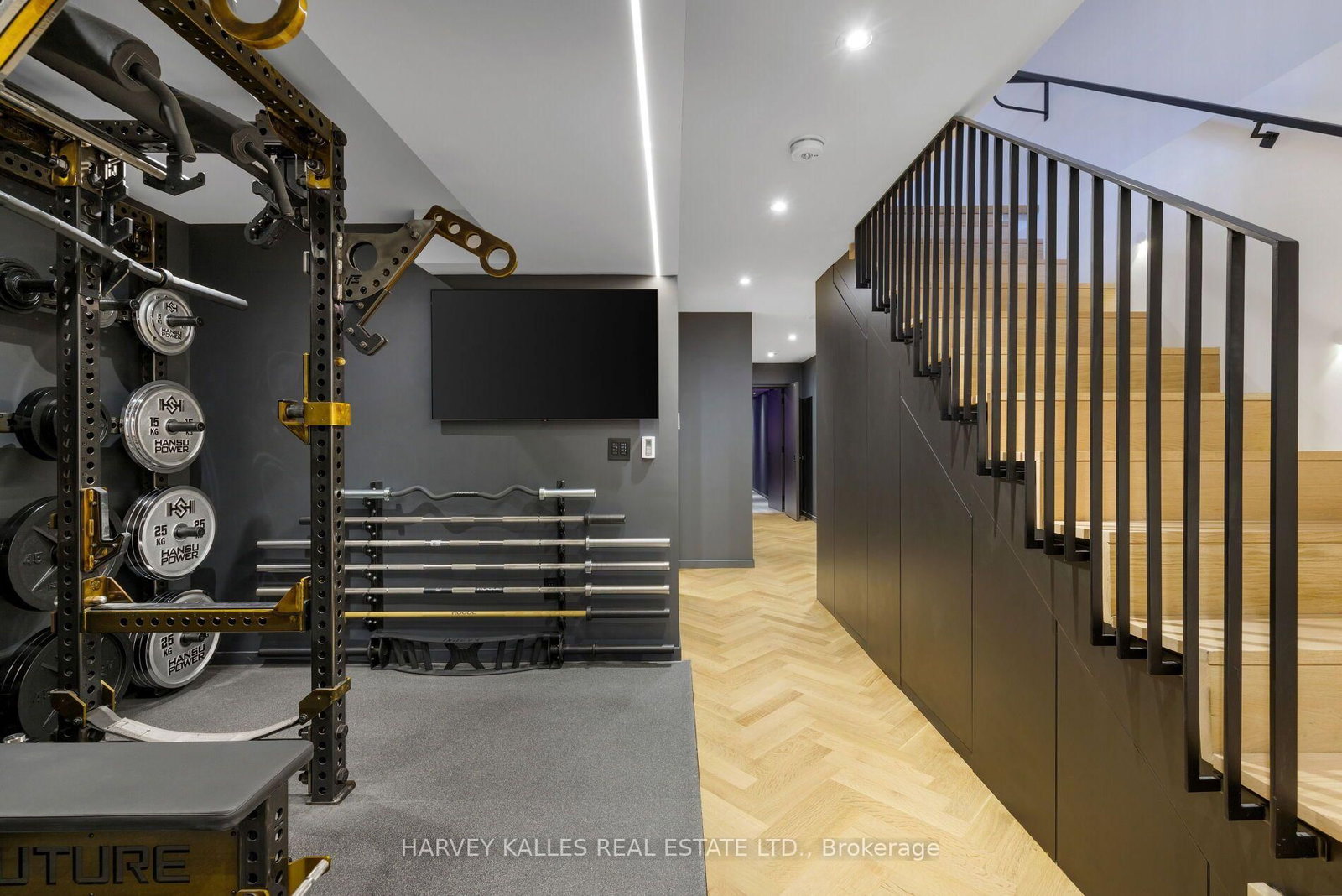 22 Foxley Street • Toronto, ON photo 46