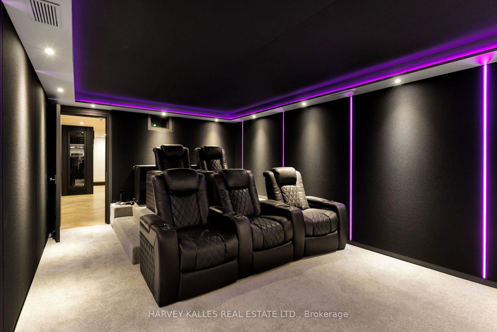 22 Foxley Street • Toronto, ON photo 50