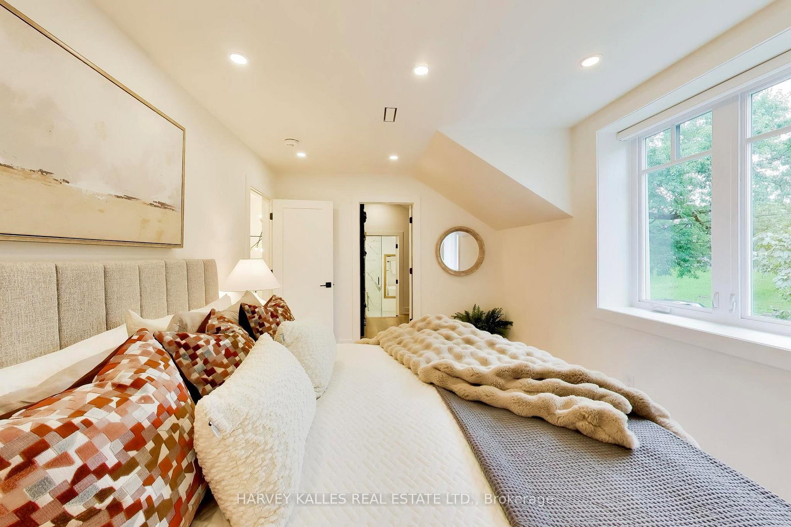 287 Yonge Boulevard • Toronto, ON photo 17