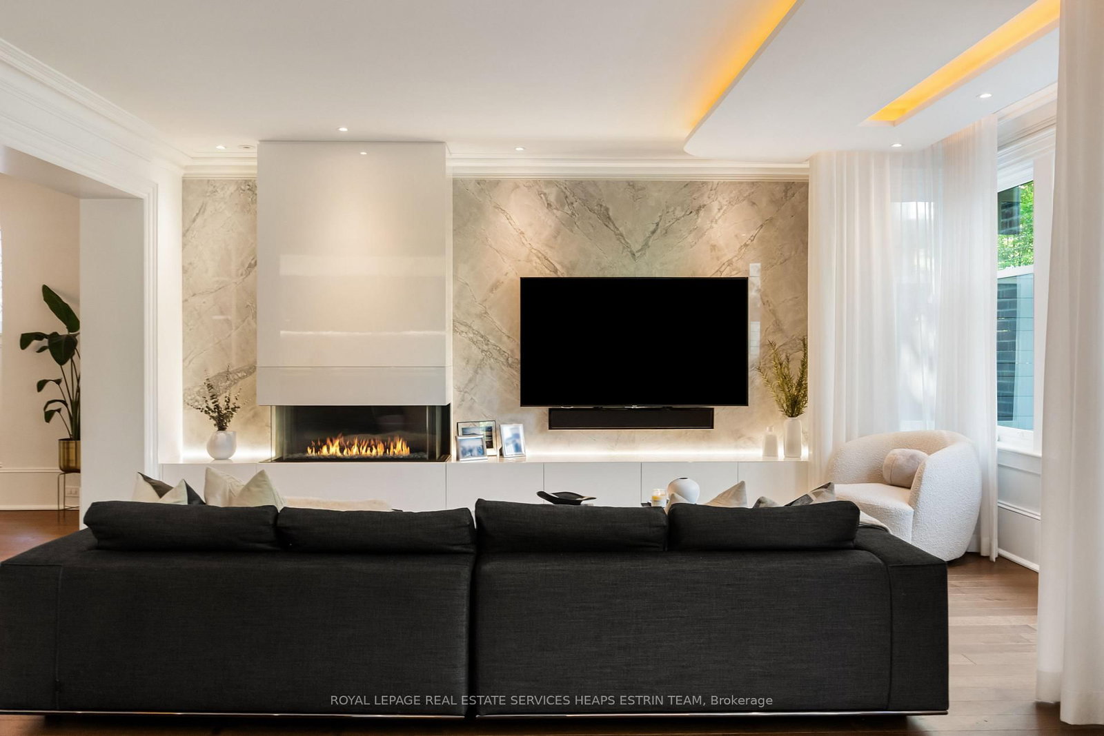 150 Douglas Drive • Toronto, ON photo 10
