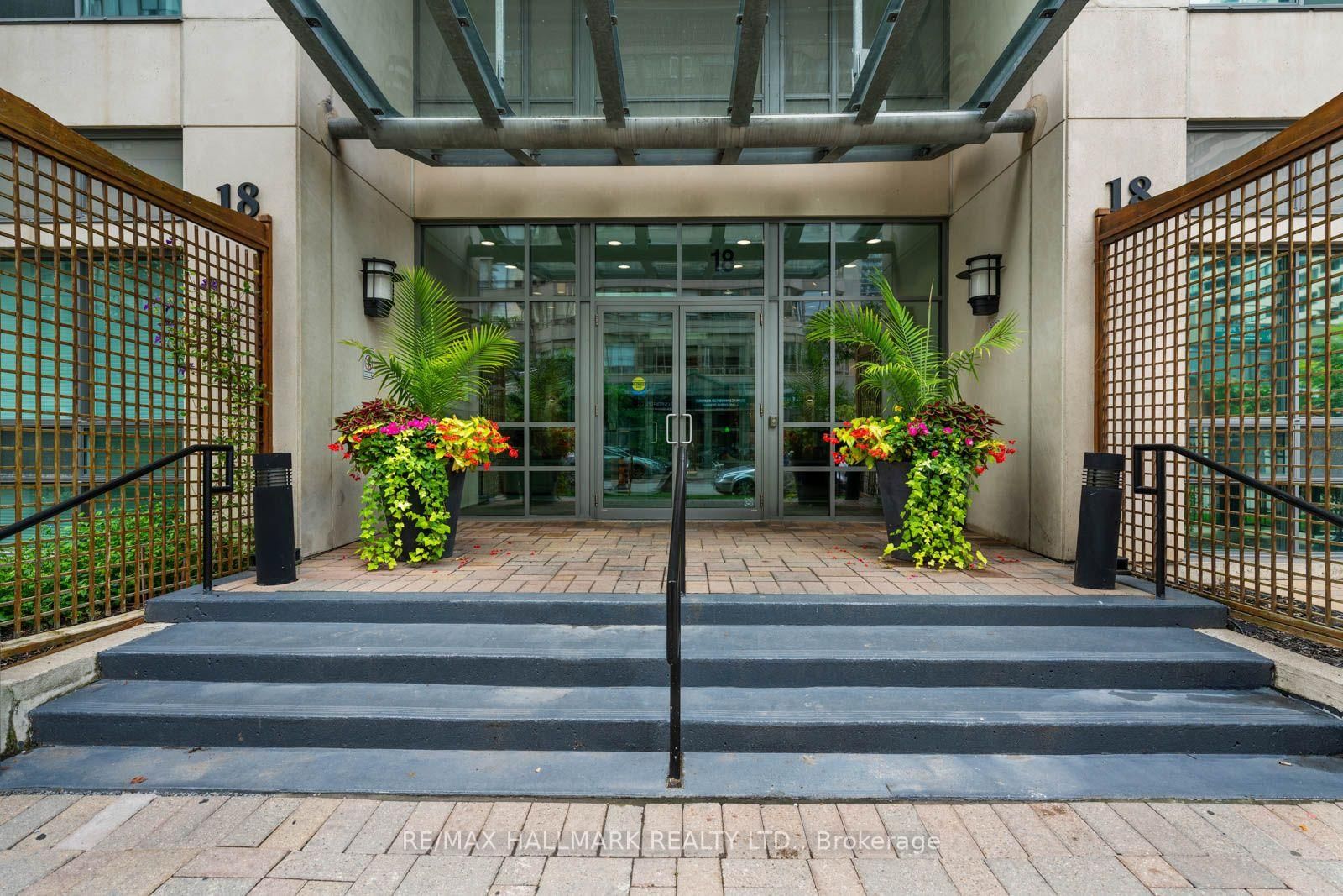18 Spring Garden Avenue • #1609 • Toronto, ON photo 2