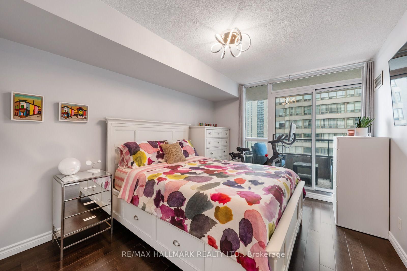 18 Spring Garden Avenue • #1609 • Toronto, ON photo 23