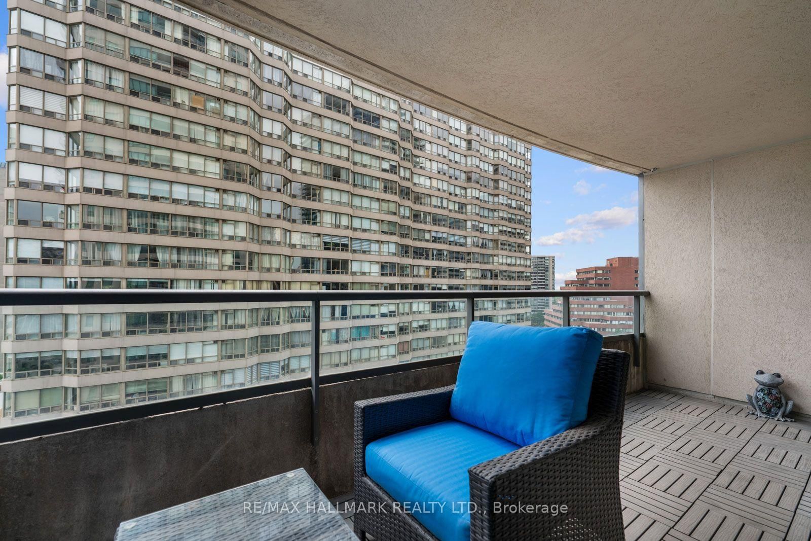 18 Spring Garden Avenue • #1609 • Toronto, ON photo 27