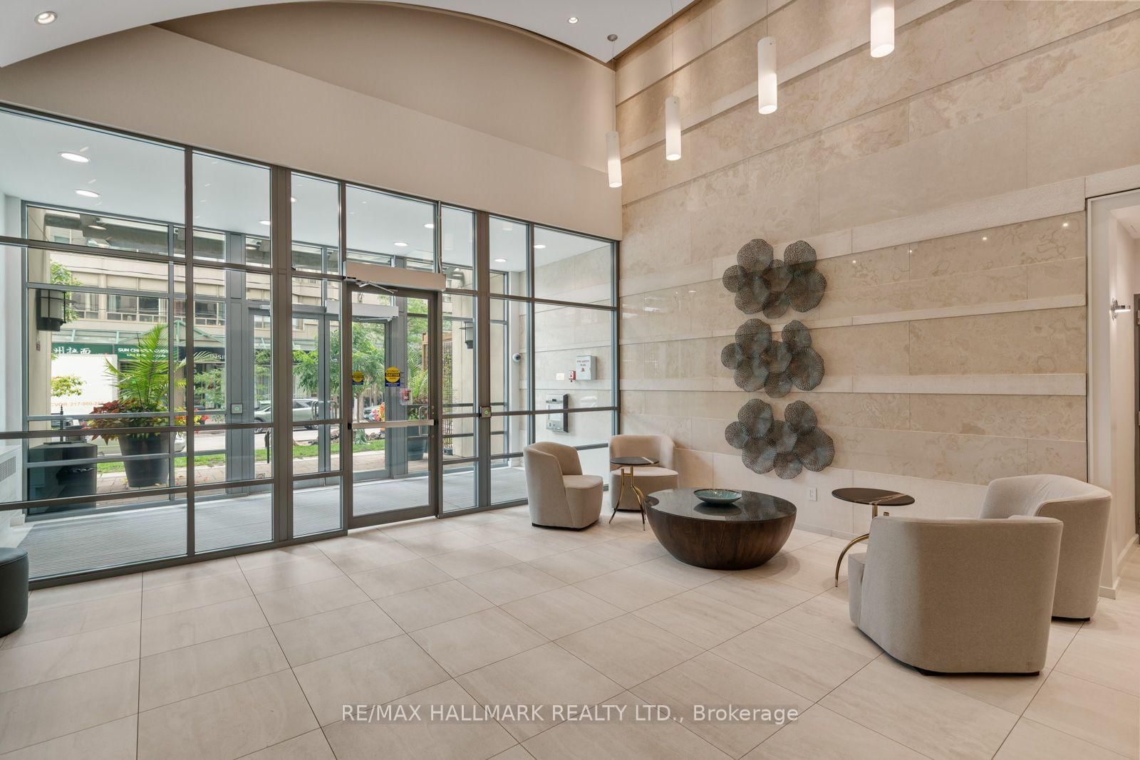 18 Spring Garden Avenue • #1609 • Toronto, ON photo 3