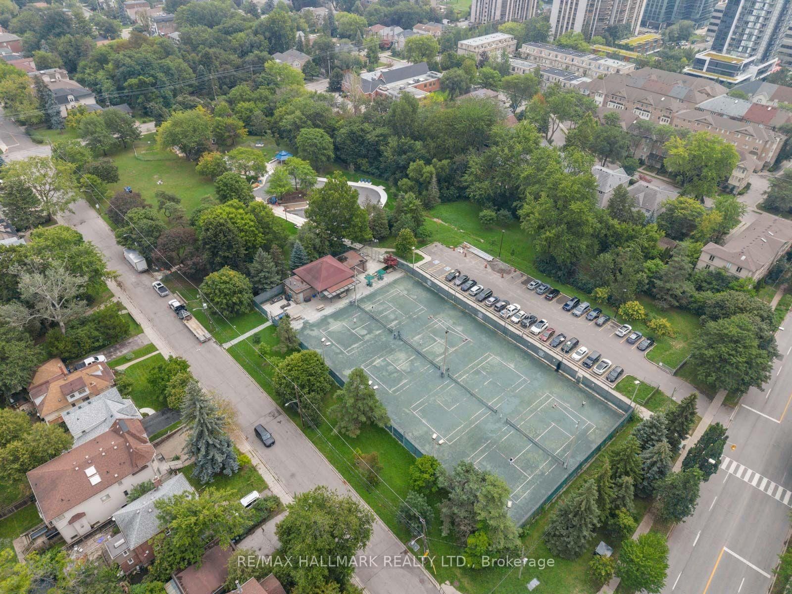18 Spring Garden Avenue • #1609 • Toronto, ON photo 31