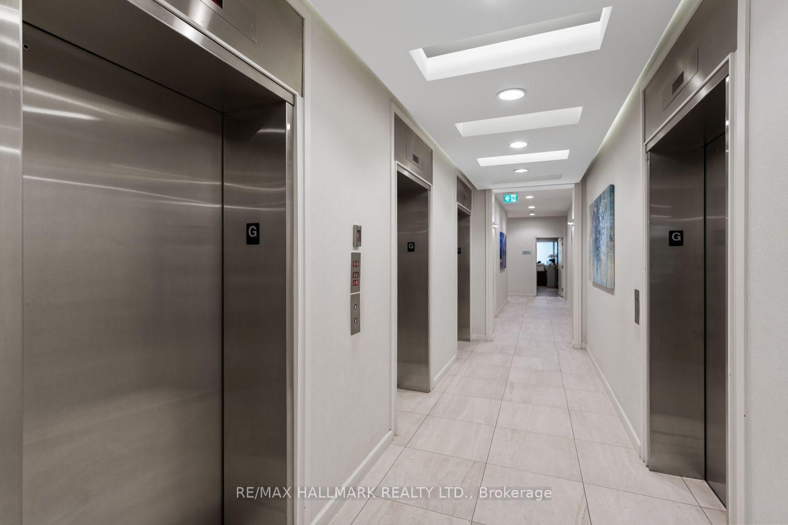 18 Spring Garden Avenue • #1609 • Toronto, ON photo 5