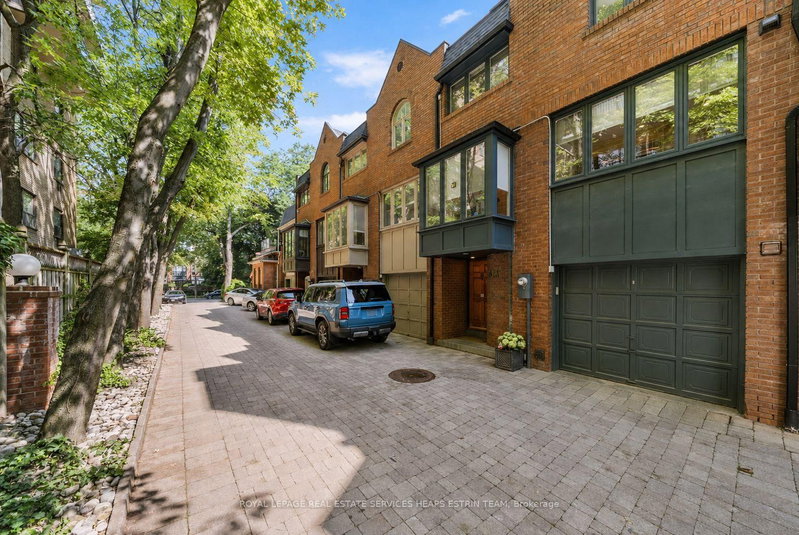 81A Lowther Avenue