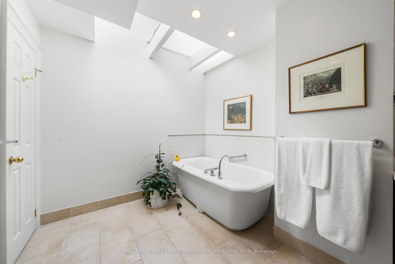 81A Lowther Avenue • Toronto, ON photo 24