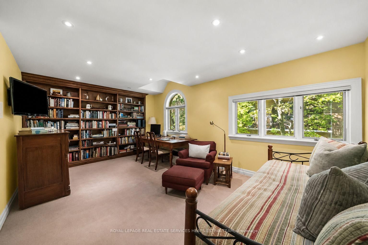 81A Lowther Avenue • Toronto, ON photo 26