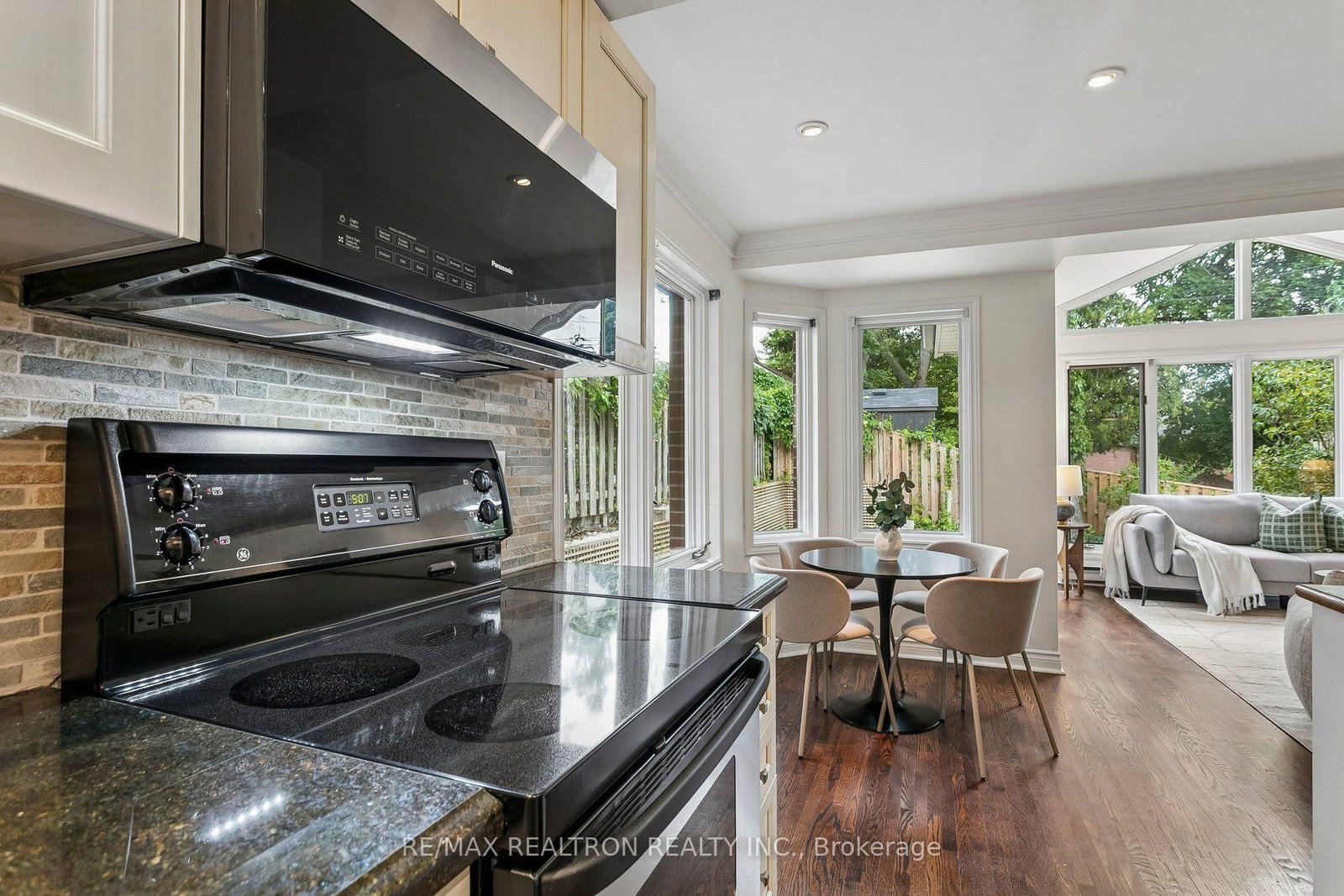 57 Castle Knock Road • Toronto, ON photo 13