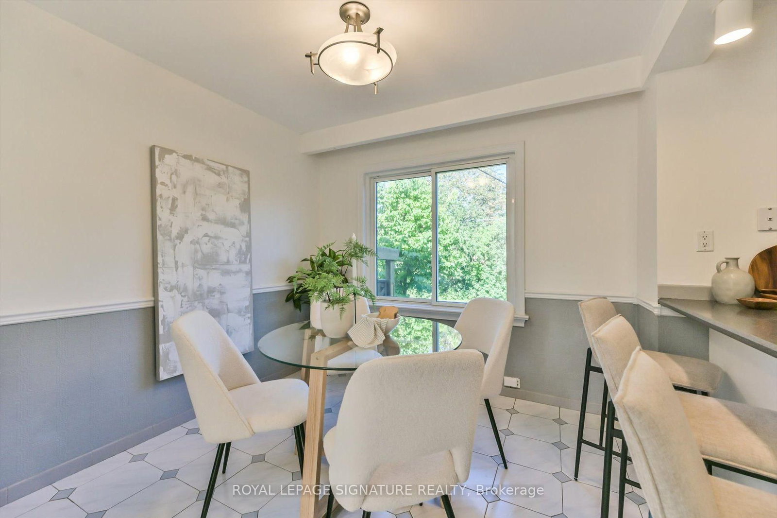 52 Daleside Crescent • Toronto, ON photo 10