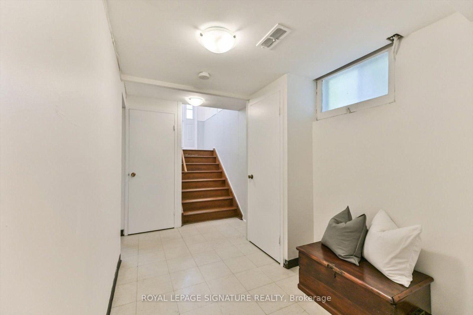 52 Daleside Crescent • Toronto, ON photo 19