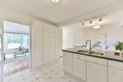 52 Daleside Crescent • Toronto, ON photo 6