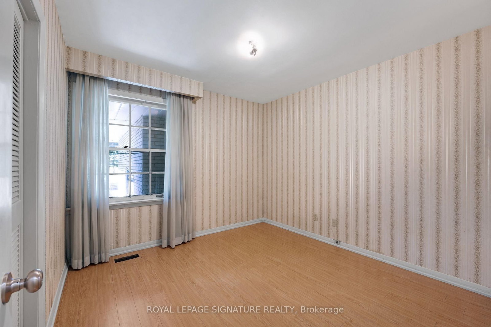 209 Burbank Drive • Toronto, ON photo 21