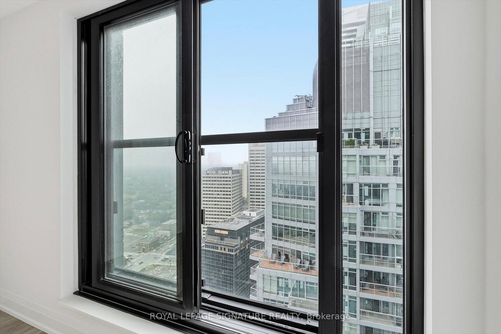 20 Soudan Avenue • #3409 • Toronto, ON photo 13