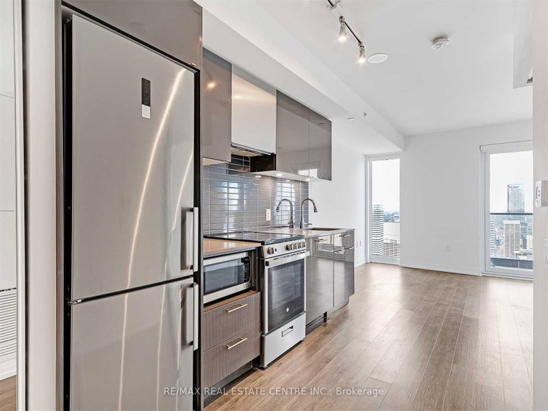 4709 - 251 Jarvis Street