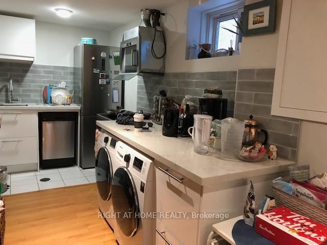 B - 172 Davisville Avenue