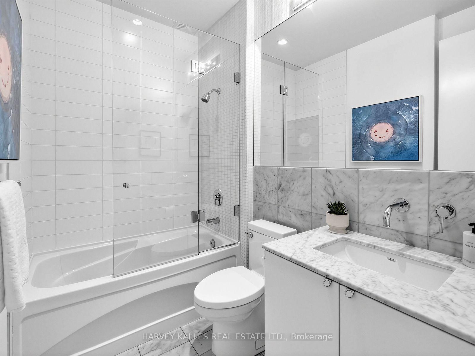 380 Macpherson Avenue • #106 • Toronto, ON photo 17