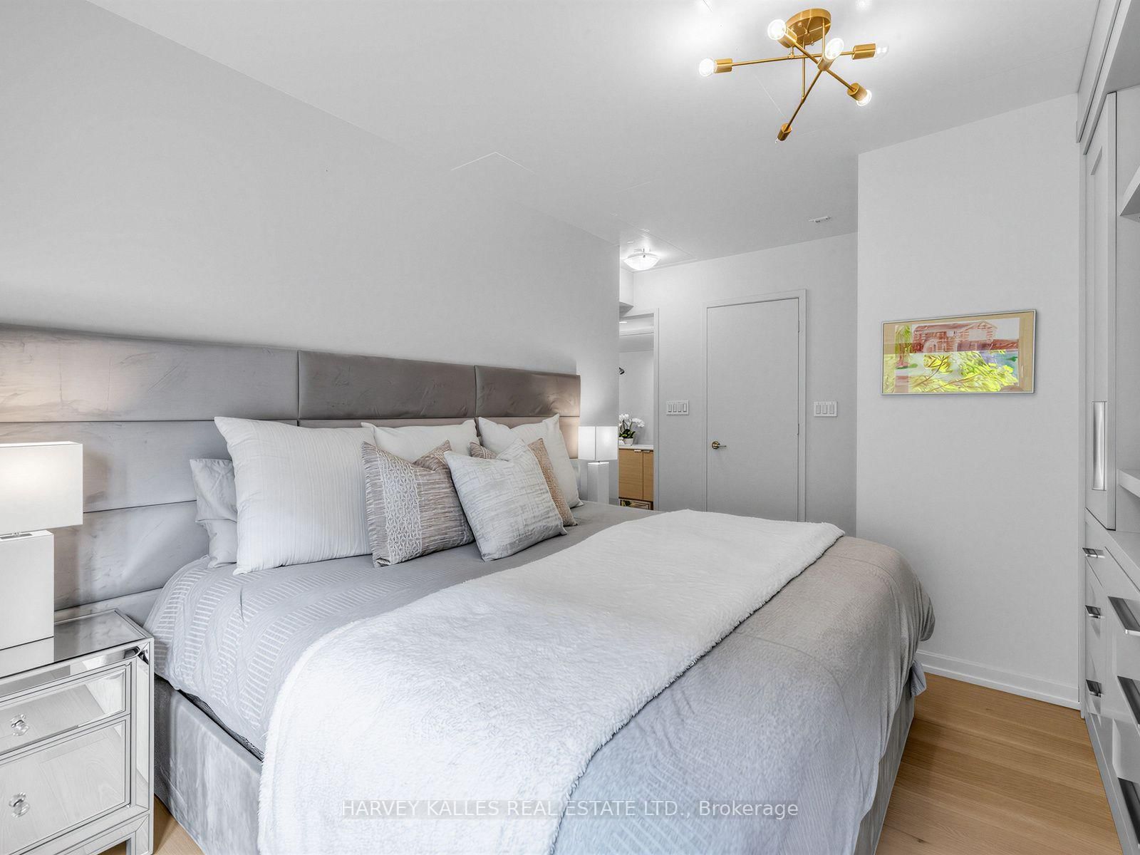 380 Macpherson Avenue • #106 • Toronto, ON photo 22