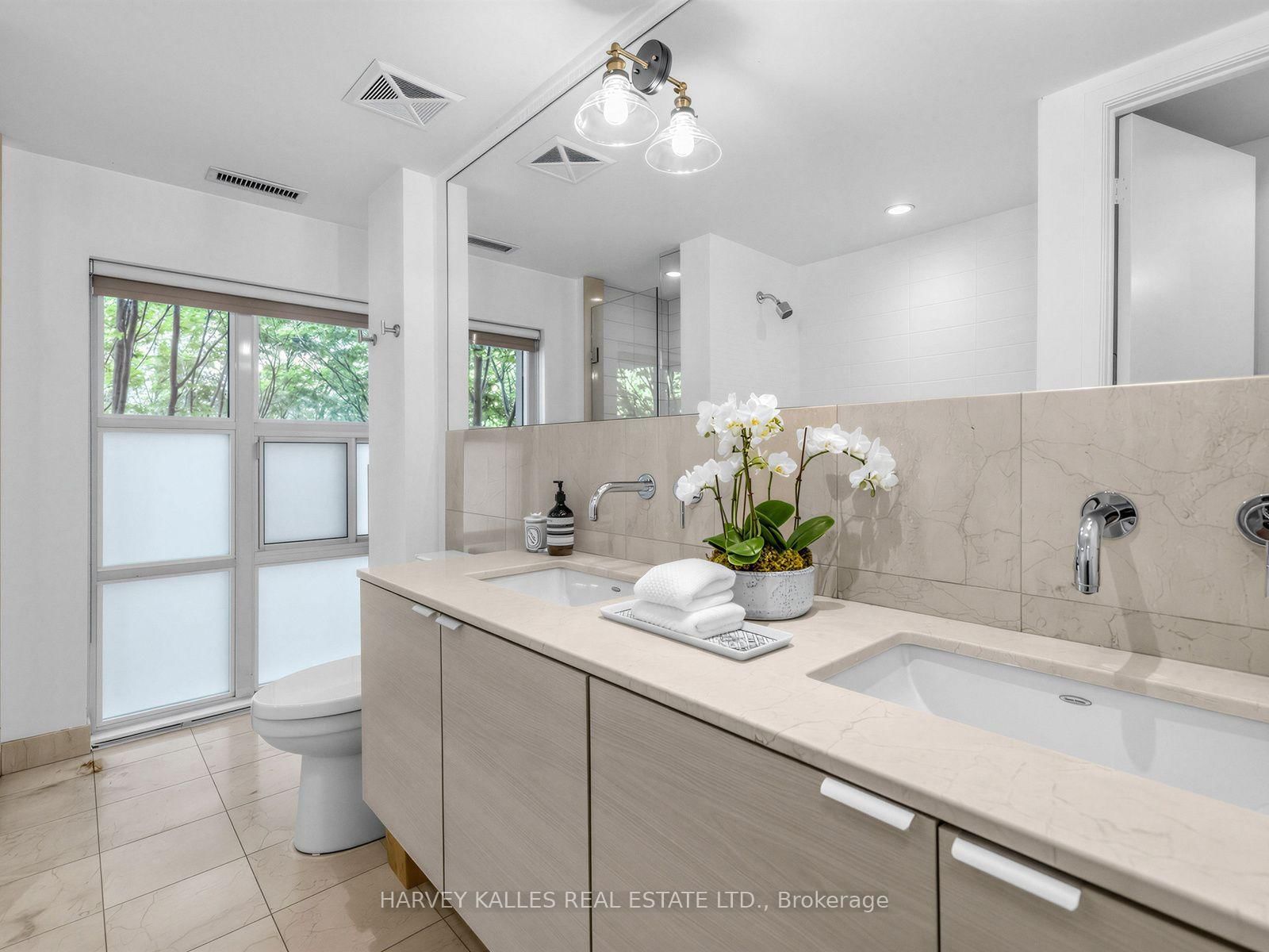 380 Macpherson Avenue • #106 • Toronto, ON photo 23