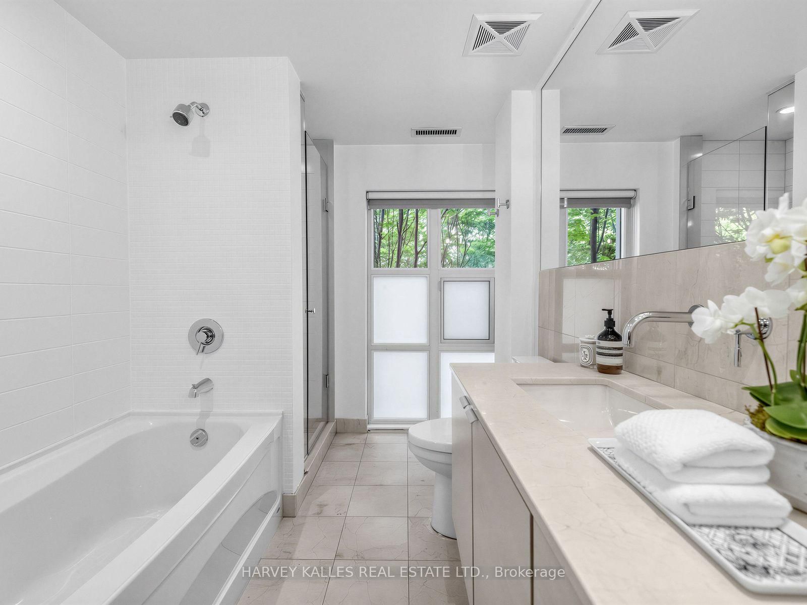 380 Macpherson Avenue • #106 • Toronto, ON photo 24