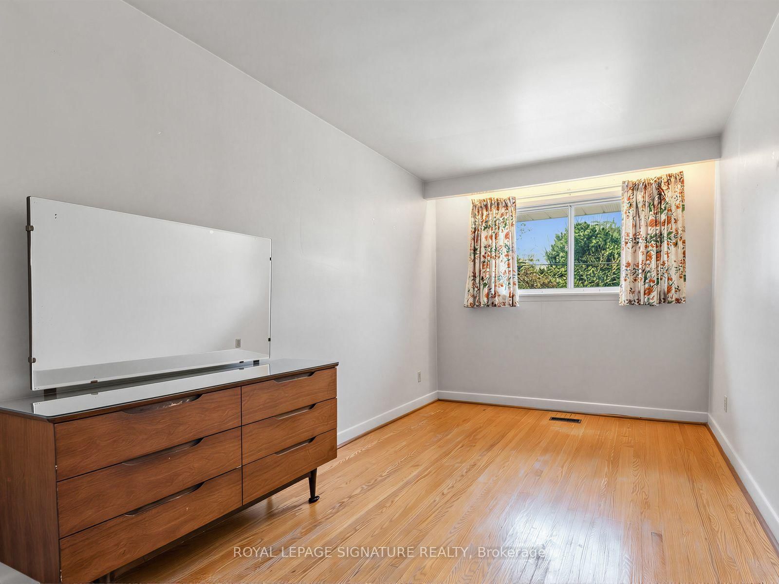 62 Dukinfield Crescent • Toronto, ON photo 15