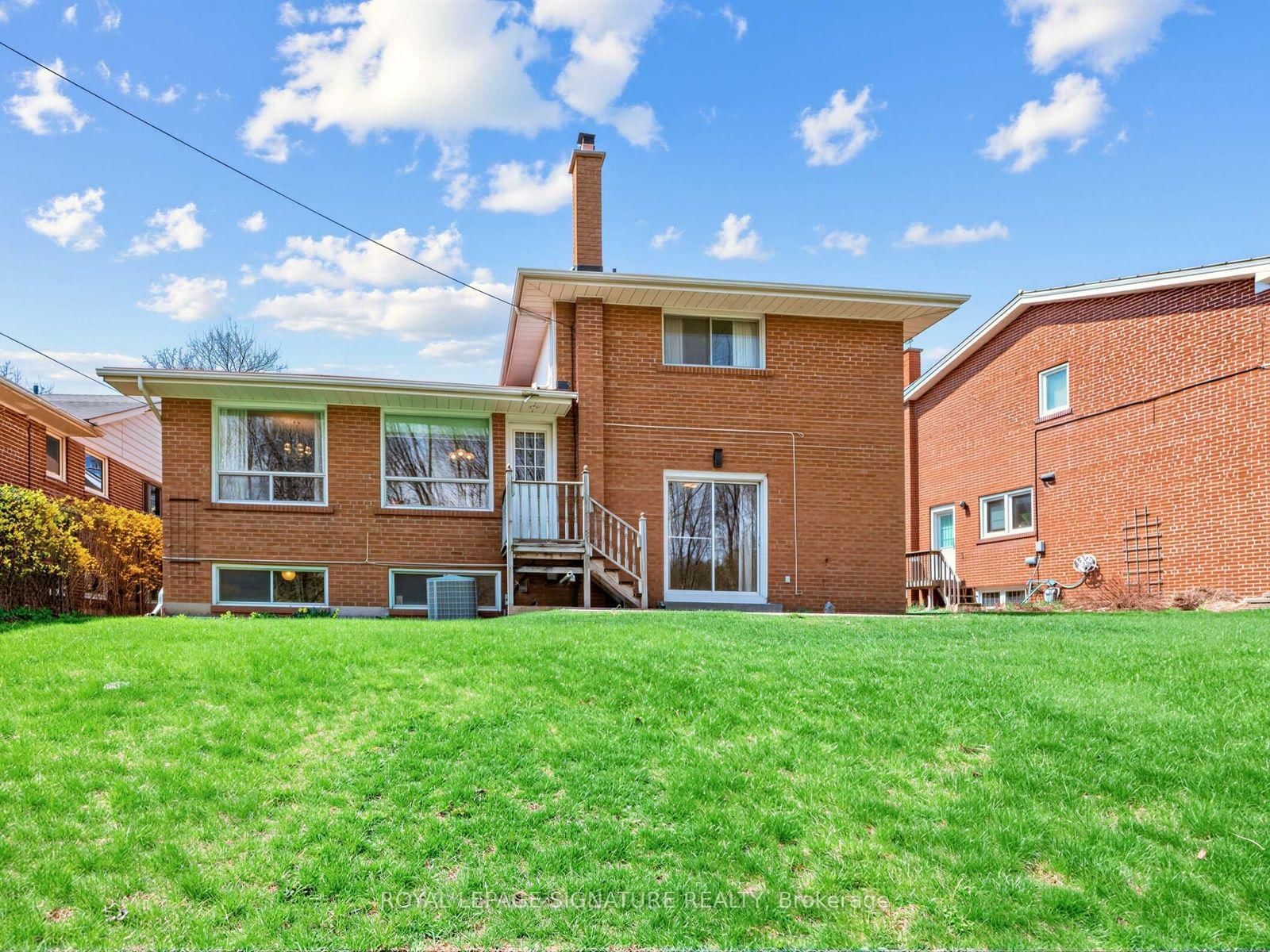 62 Dukinfield Crescent • Toronto, ON photo 22