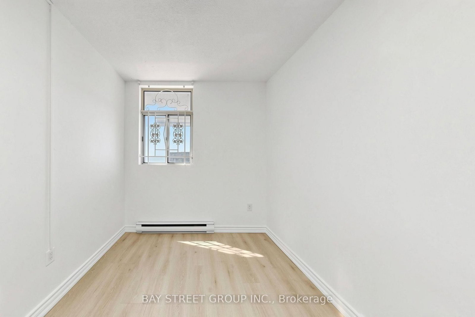 55 Sunny Glenway • #302 • Toronto, ON photo 15