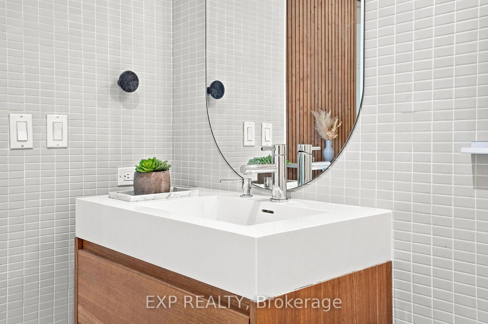51 Trolley Crescent • #604 • Toronto, ON photo 31