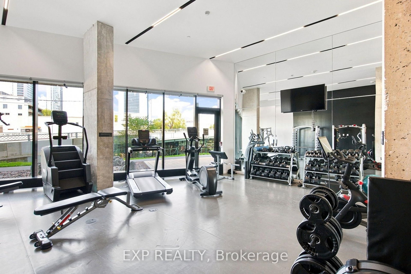 51 Trolley Crescent • #604 • Toronto, ON photo 35